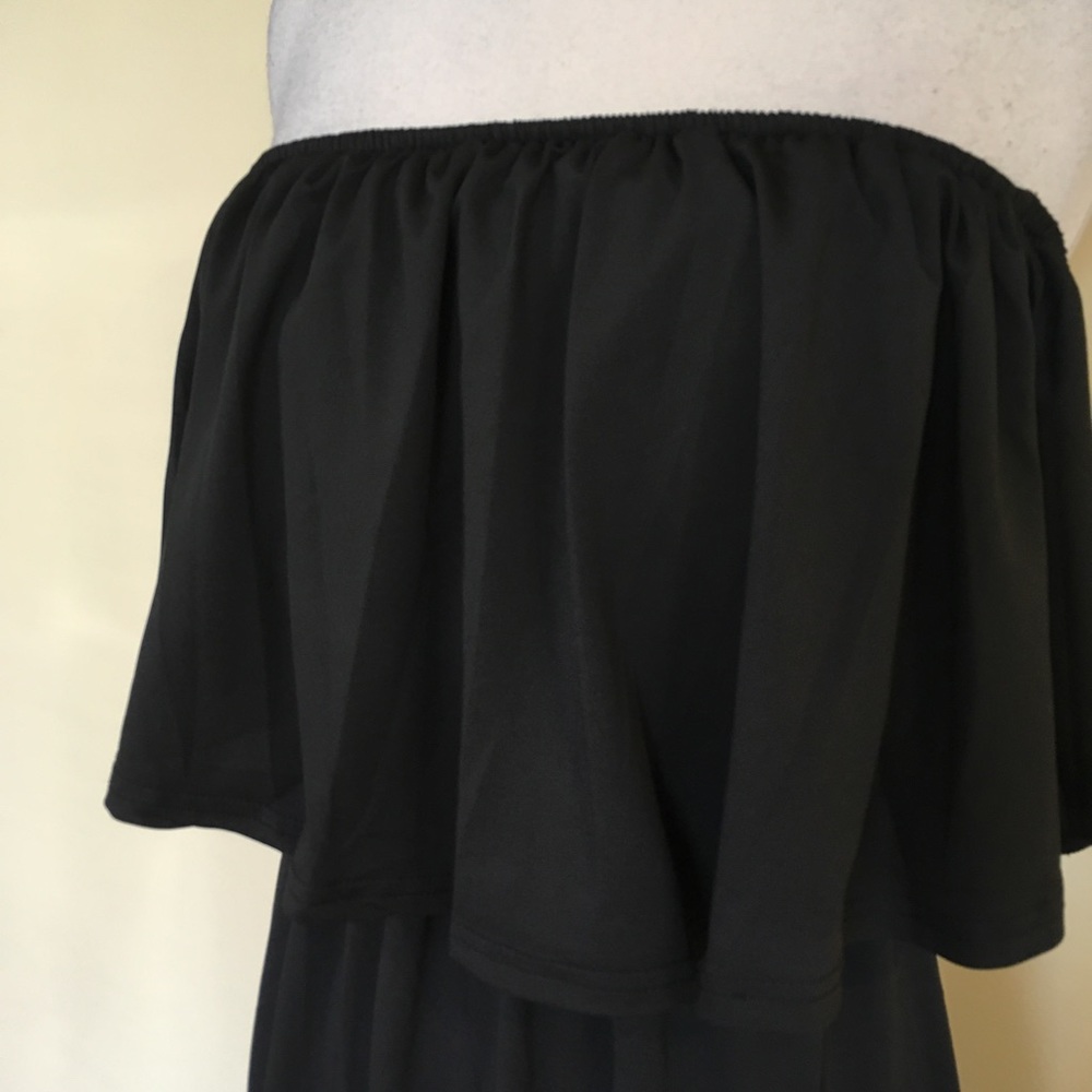 Off Shoulder Ruffle Maxi with Pockets - Picture 4 of 7